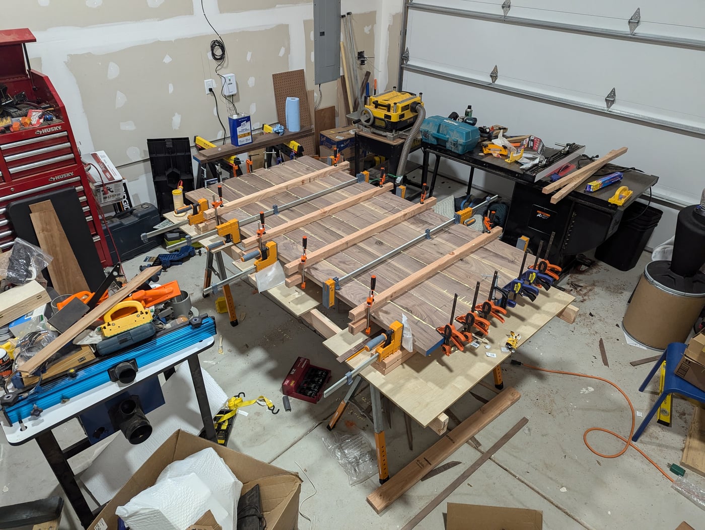 Clamping the top with cauls